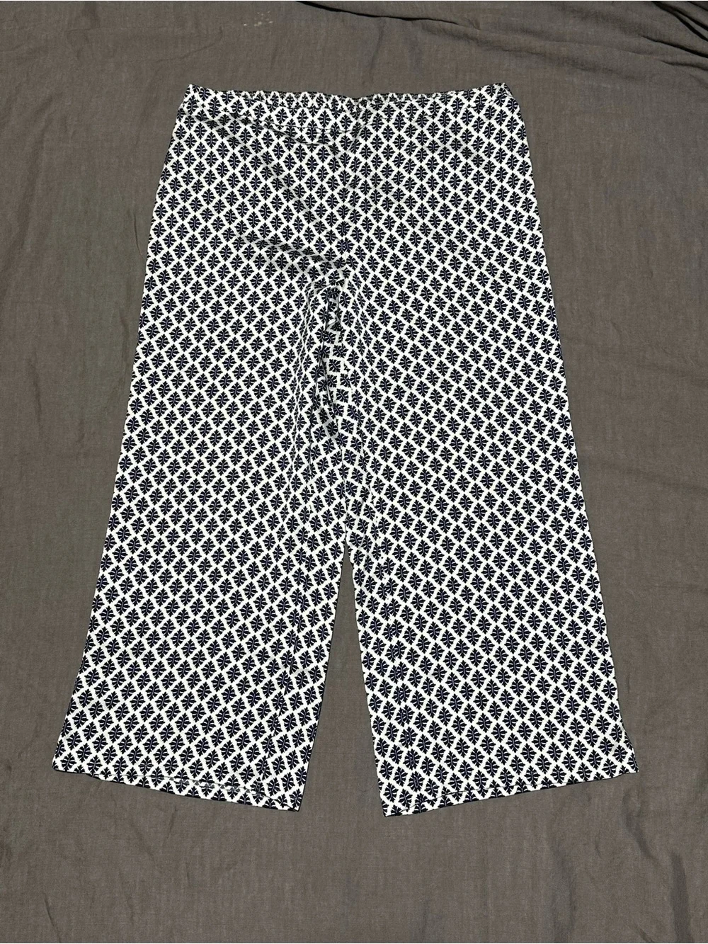 White House Black Market Navy and White Pants